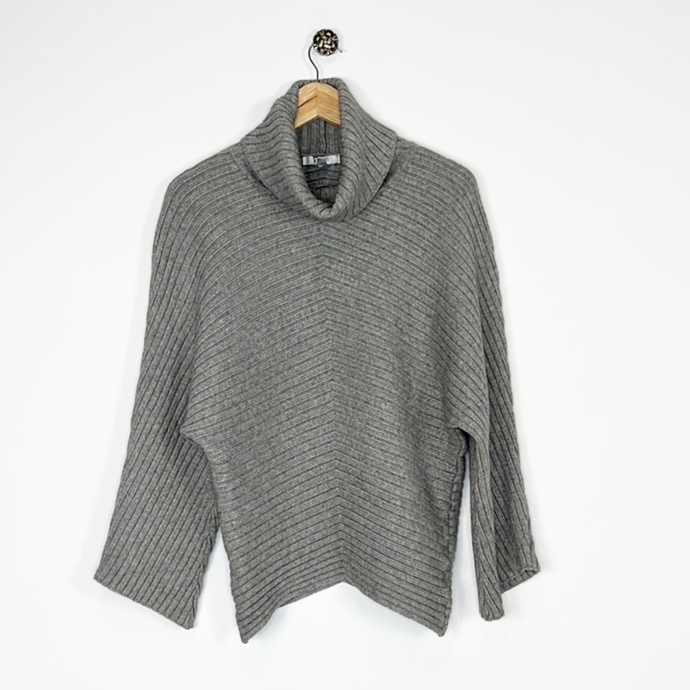 Gray Turtleneck Long Sleeves Sweater